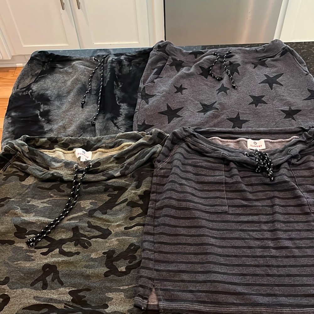Sundry Skirts Size 2 (medium)